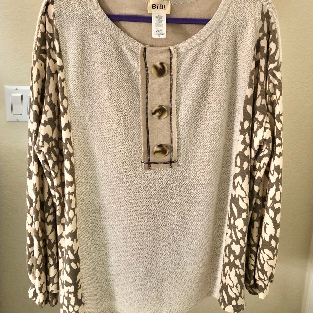 BiBi Neutral Beige Henley with Patterned Taupe Sleeves